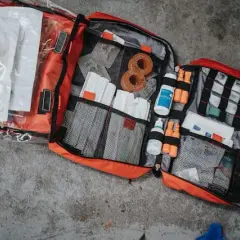 Co to jest apteczka pierwszej pomocy i co powinno się w niej znaleźć